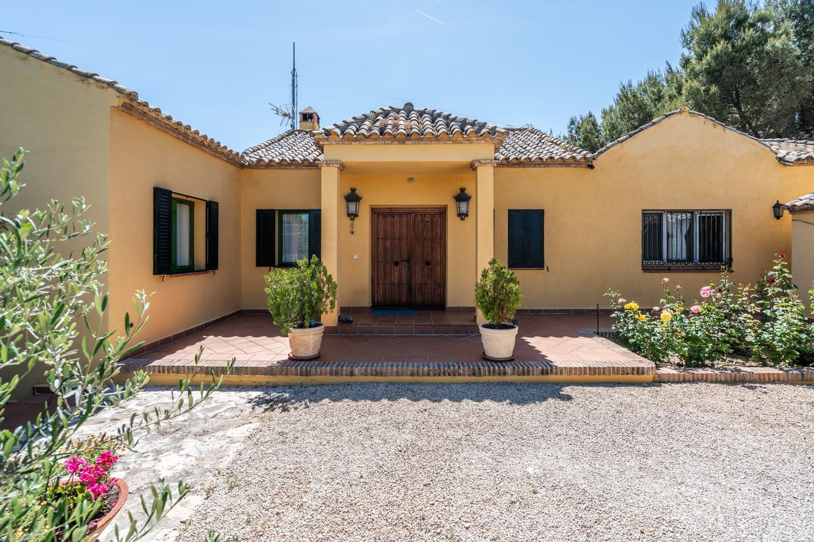 ^^ EN VENTA EXCLUSIVA – IMPRESIONANTE FINCA DE 4 HECTÁREAS EN VALGRANDE, CHINCHÓN ^**^  Ponemos a la