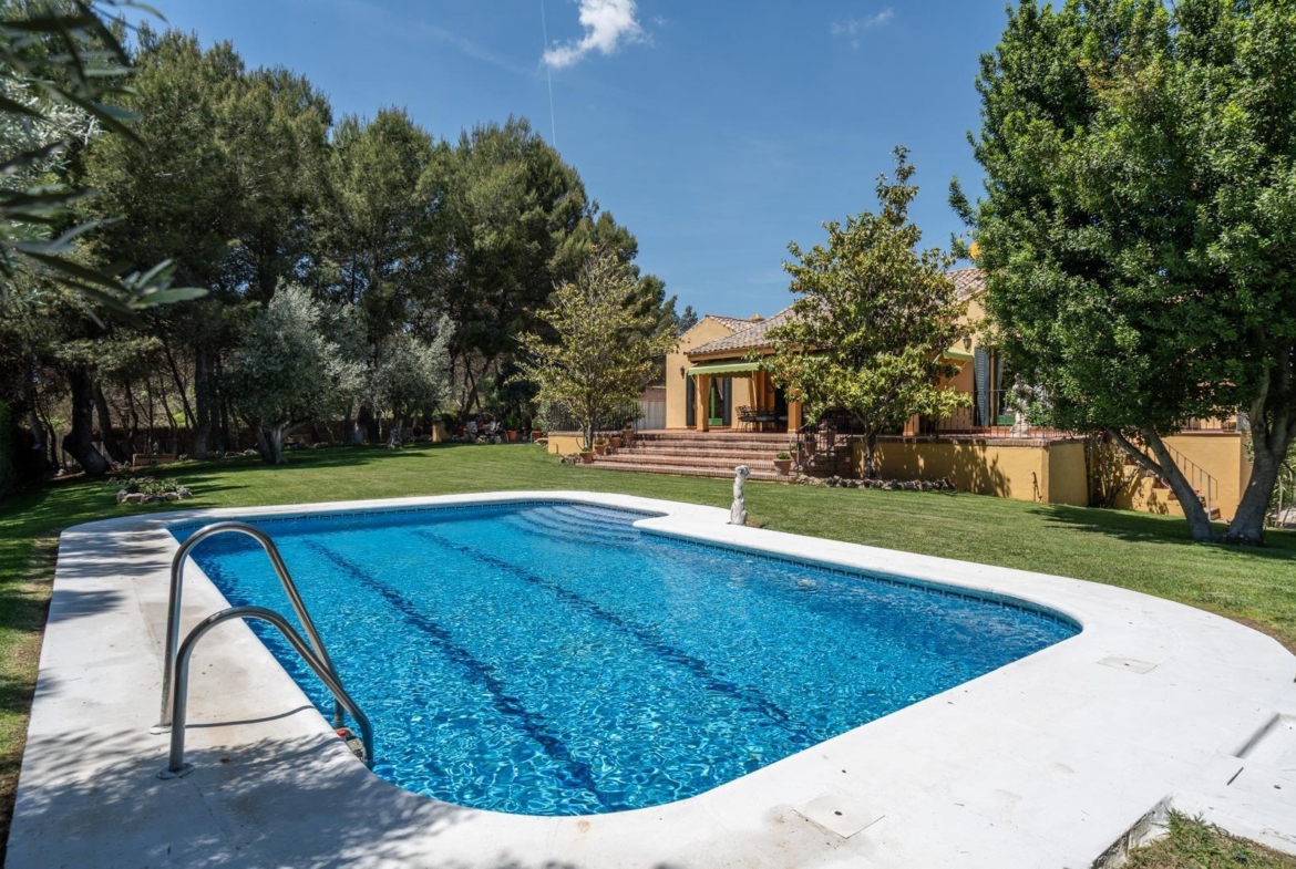 ^^ EN VENTA EXCLUSIVA – IMPRESIONANTE FINCA DE 4 HECTÁREAS EN VALGRANDE, CHINCHÓN ^**^  Ponemos a la
