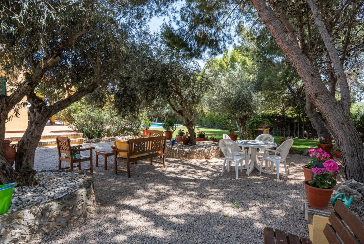 ^^ EN VENTA EXCLUSIVA – IMPRESIONANTE FINCA DE 4 HECTÁREAS EN VALGRANDE, CHINCHÓN ^**^  Ponemos a la