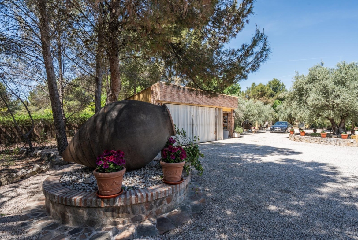 ^^ EN VENTA EXCLUSIVA – IMPRESIONANTE FINCA DE 4 HECTÁREAS EN VALGRANDE, CHINCHÓN ^**^  Ponemos a la
