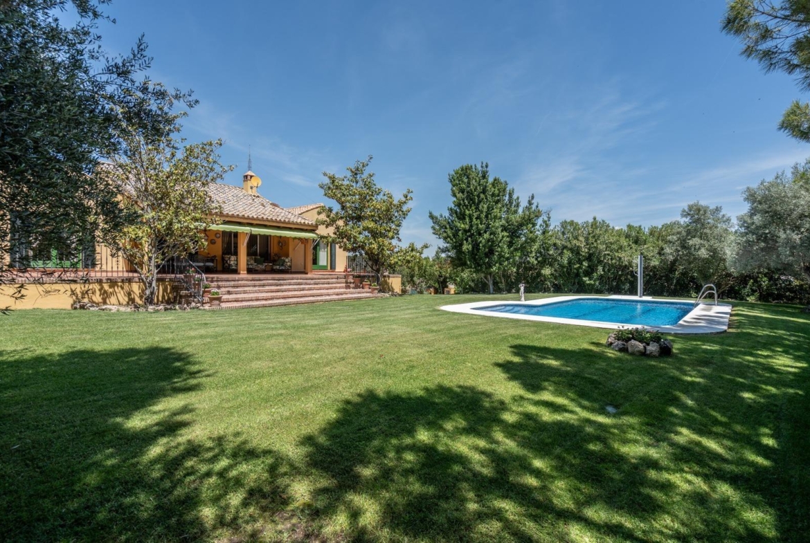 ^^ EN VENTA EXCLUSIVA – IMPRESIONANTE FINCA DE 4 HECTÁREAS EN VALGRANDE, CHINCHÓN ^**^  Ponemos a la