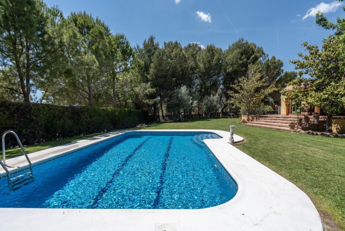 ^^ EN VENTA EXCLUSIVA – IMPRESIONANTE FINCA DE 4 HECTÁREAS EN VALGRANDE, CHINCHÓN ^**^  Ponemos a la