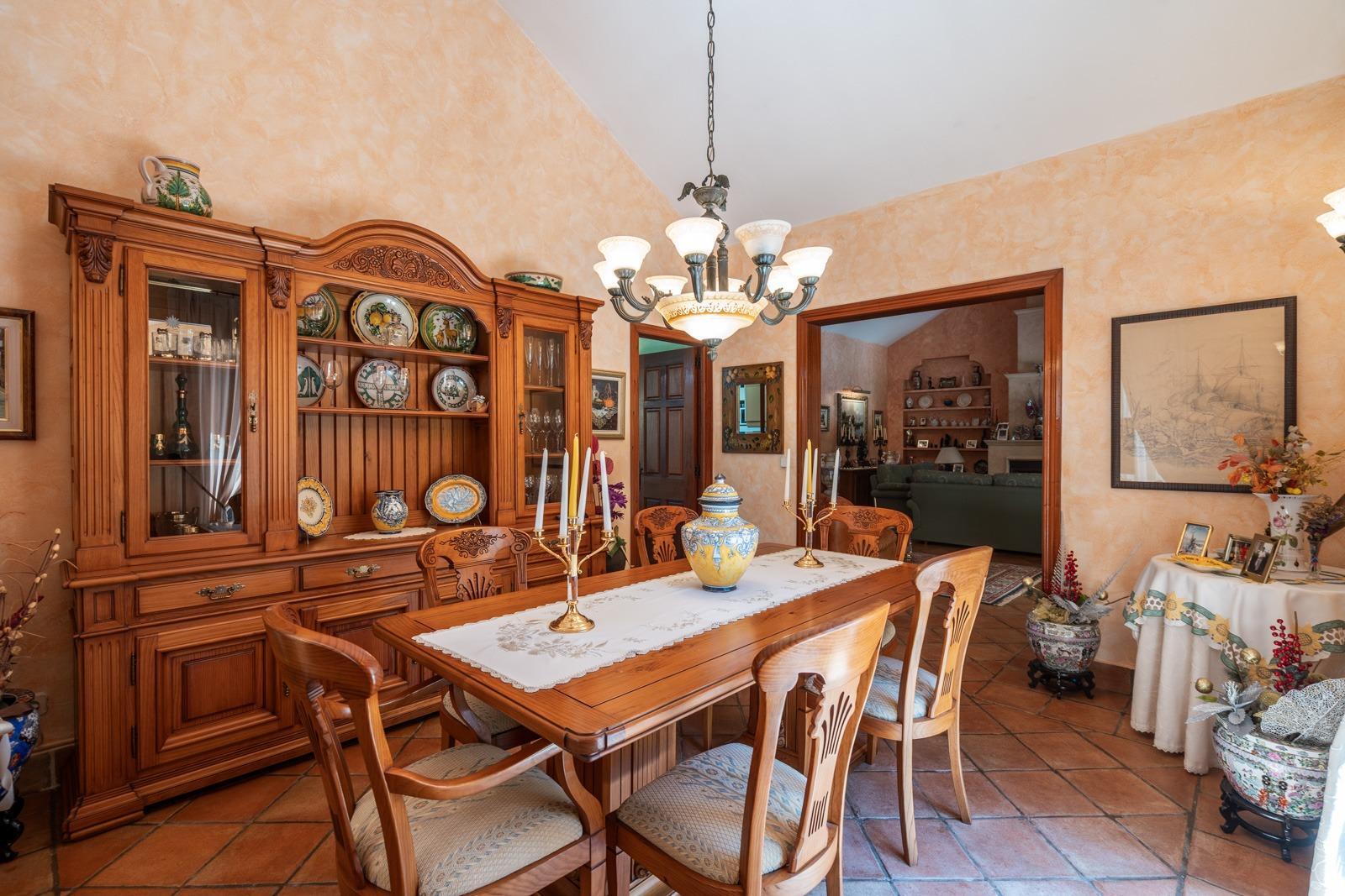 ^^ EN VENTA EXCLUSIVA – IMPRESIONANTE FINCA DE 4 HECTÁREAS EN VALGRANDE, CHINCHÓN ^**^  Ponemos a la