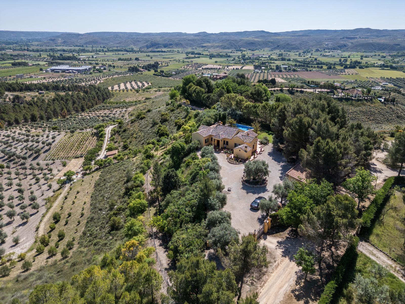 ^^ EN VENTA EXCLUSIVA – IMPRESIONANTE FINCA DE 4 HECTÁREAS EN VALGRANDE, CHINCHÓN ^**^  Ponemos a la