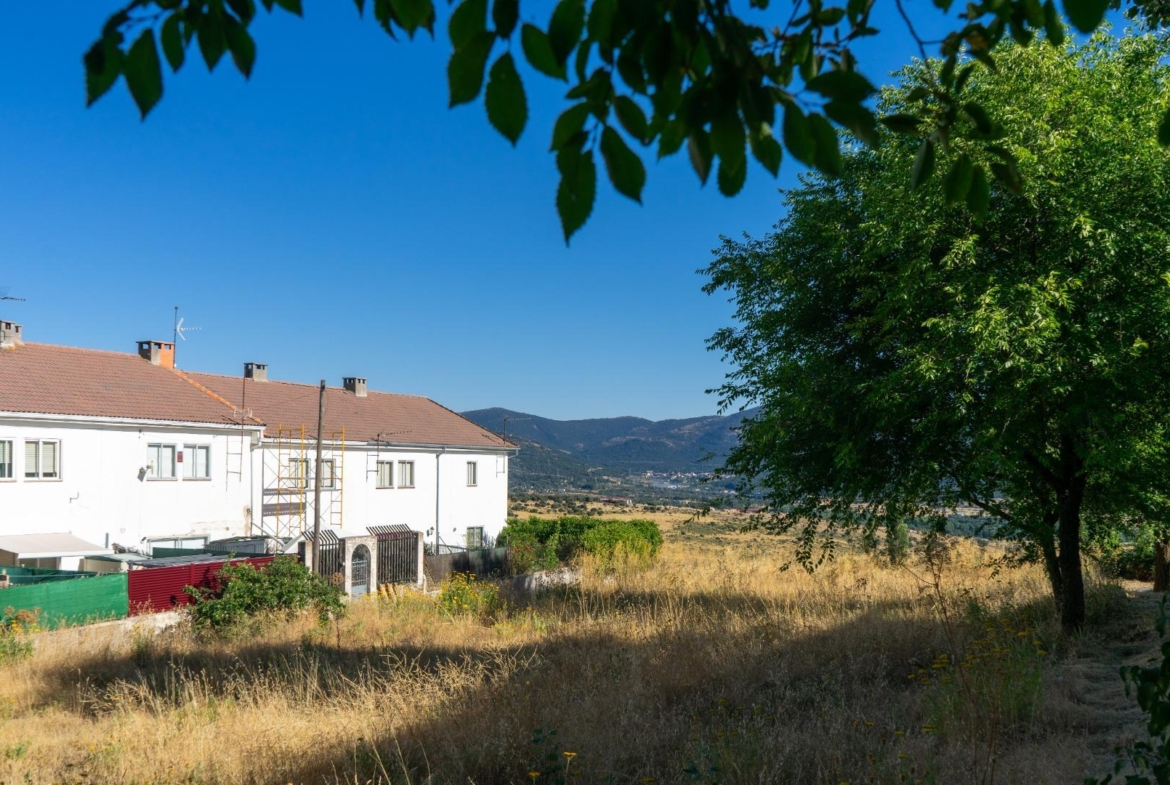 Parcela urbana en Los Ángeles de San Rafael