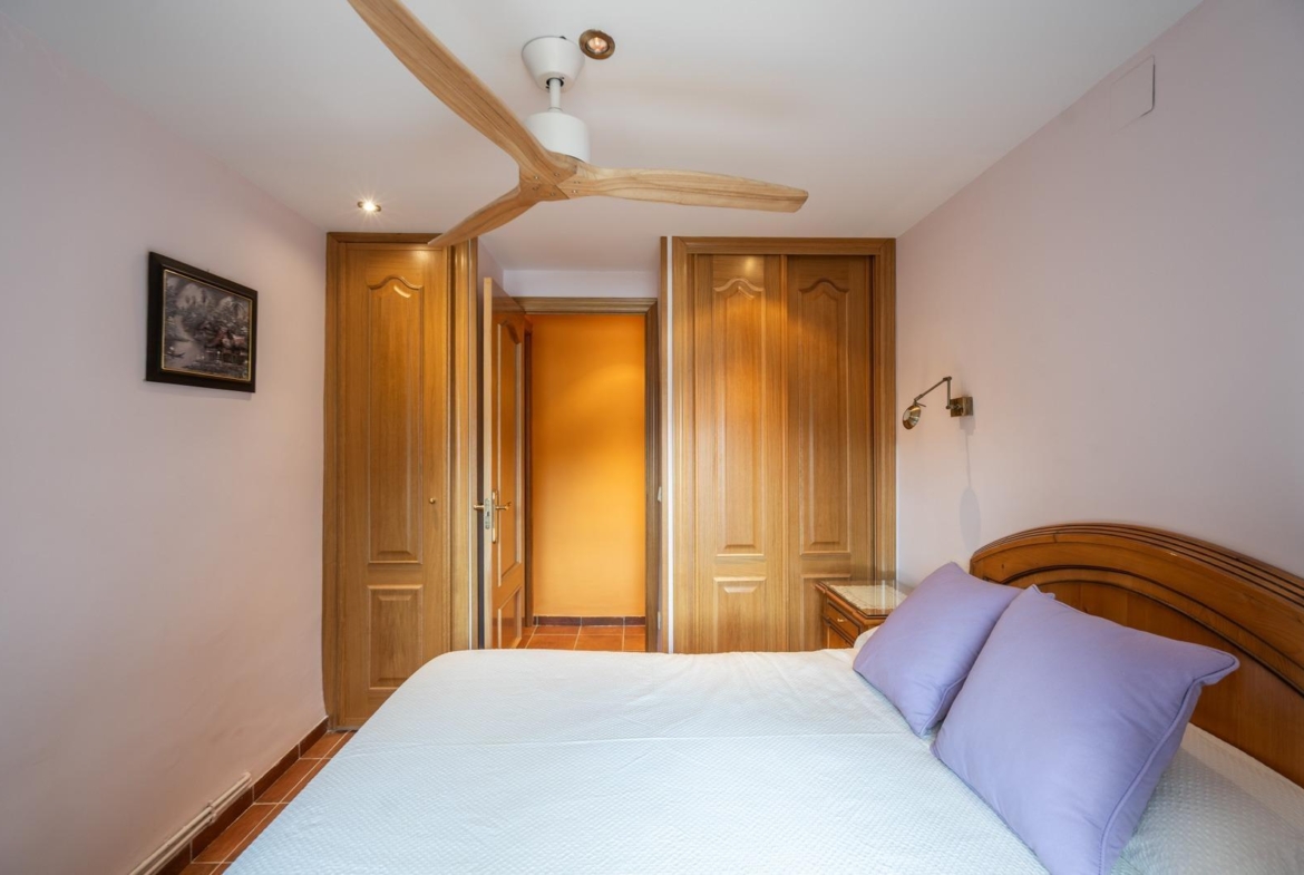 LA CASA DEL LAGO  CHALET EXCLUSIVO CON ACCESO DIRECTO AL PANTANO DEL BURGUILLO Y VISTAS ÚNICAS