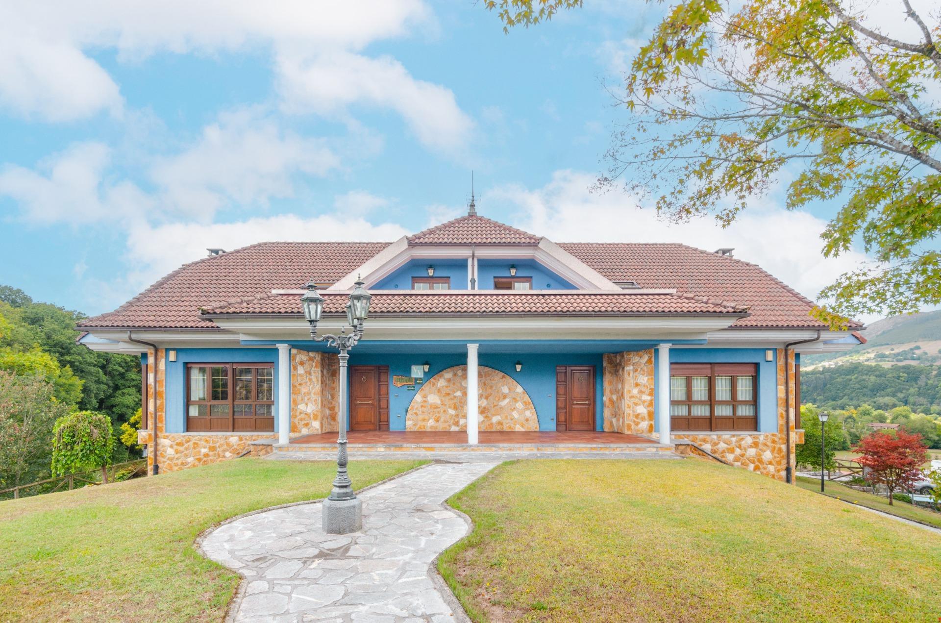 4-4 Espetacular Vivienda Vacacional en Piloña: Espacio y Comodidad