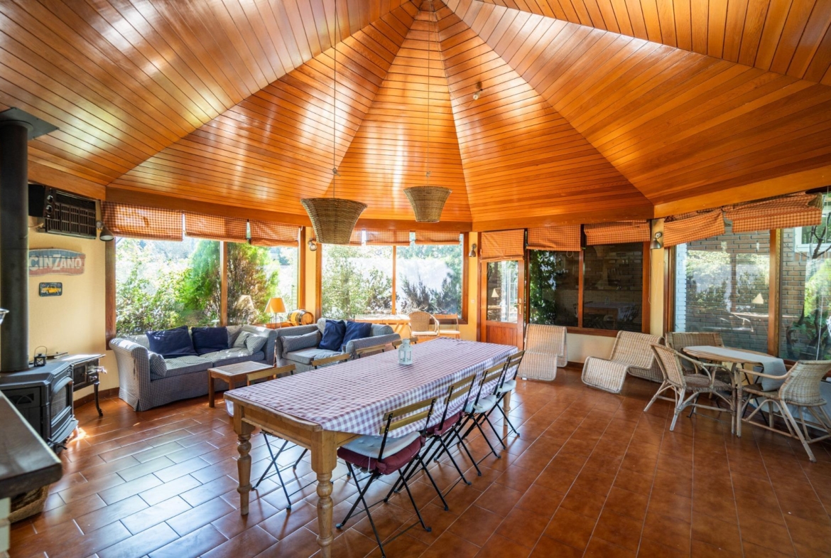 EXCLUSIVO CHALET EN URBANIZACIÓN PREMIUM CON CLUB SOCIAL Y SEGURIDAD 24H EN BECERRIL DE LA SIERRA