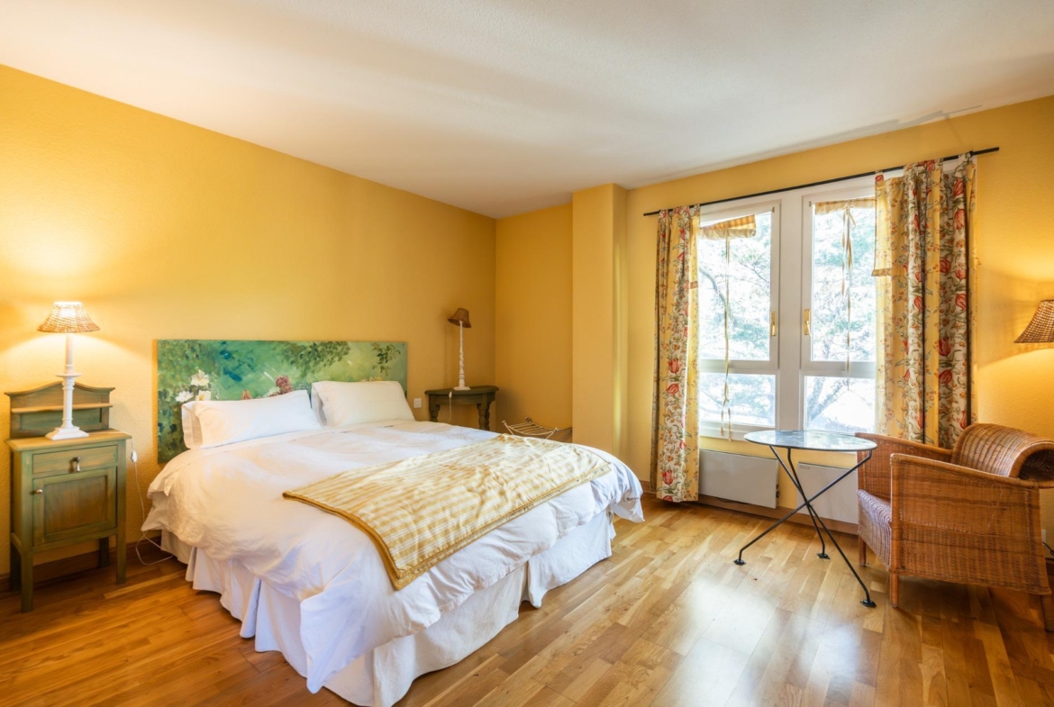 EXCLUSIVO CHALET EN URBANIZACIÓN PREMIUM CON CLUB SOCIAL Y SEGURIDAD 24H EN BECERRIL DE LA SIERRA