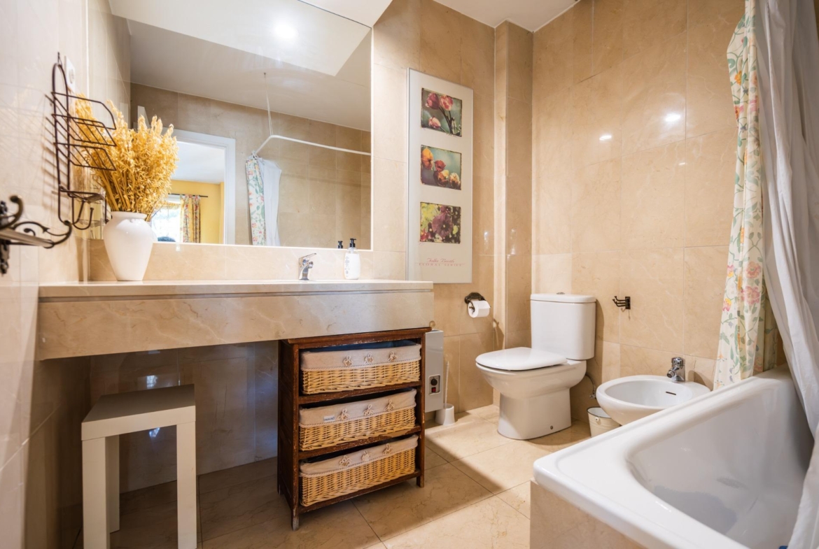 EXCLUSIVO CHALET EN URBANIZACIÓN PREMIUM CON CLUB SOCIAL Y SEGURIDAD 24H EN BECERRIL DE LA SIERRA
