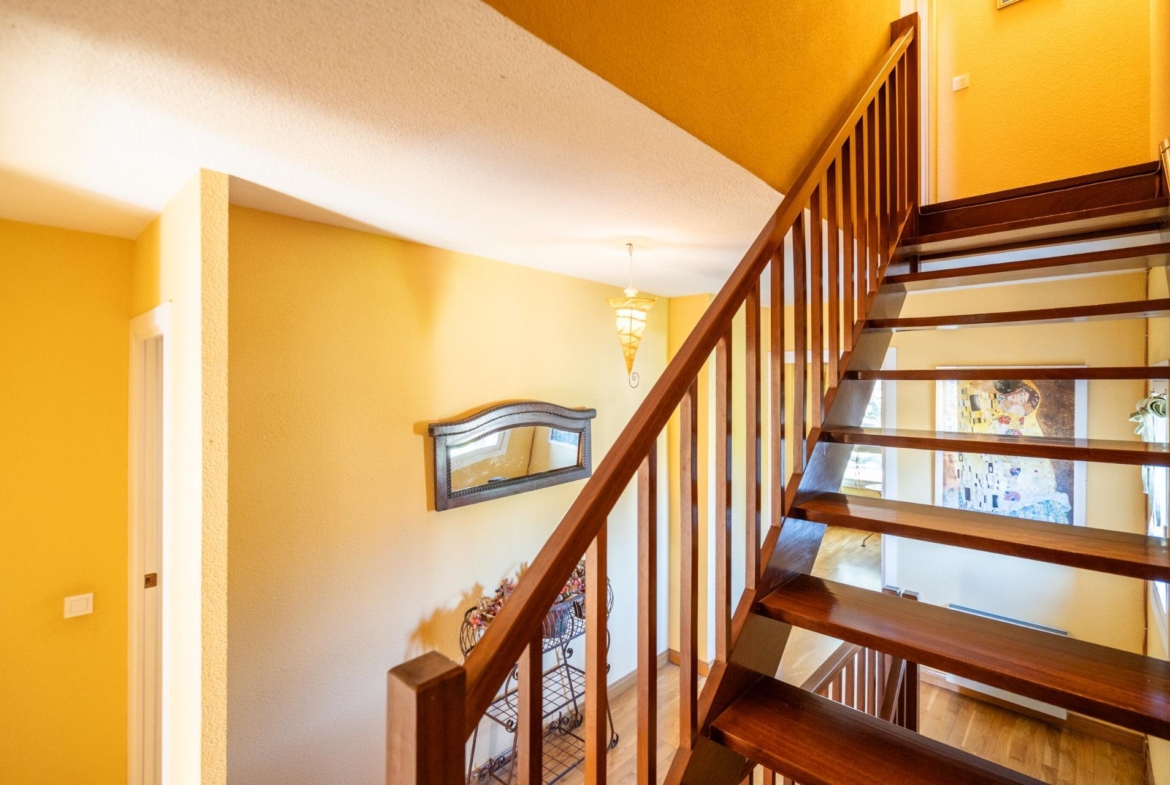 EXCLUSIVO CHALET EN URBANIZACIÓN PREMIUM CON CLUB SOCIAL Y SEGURIDAD 24H EN BECERRIL DE LA SIERRA