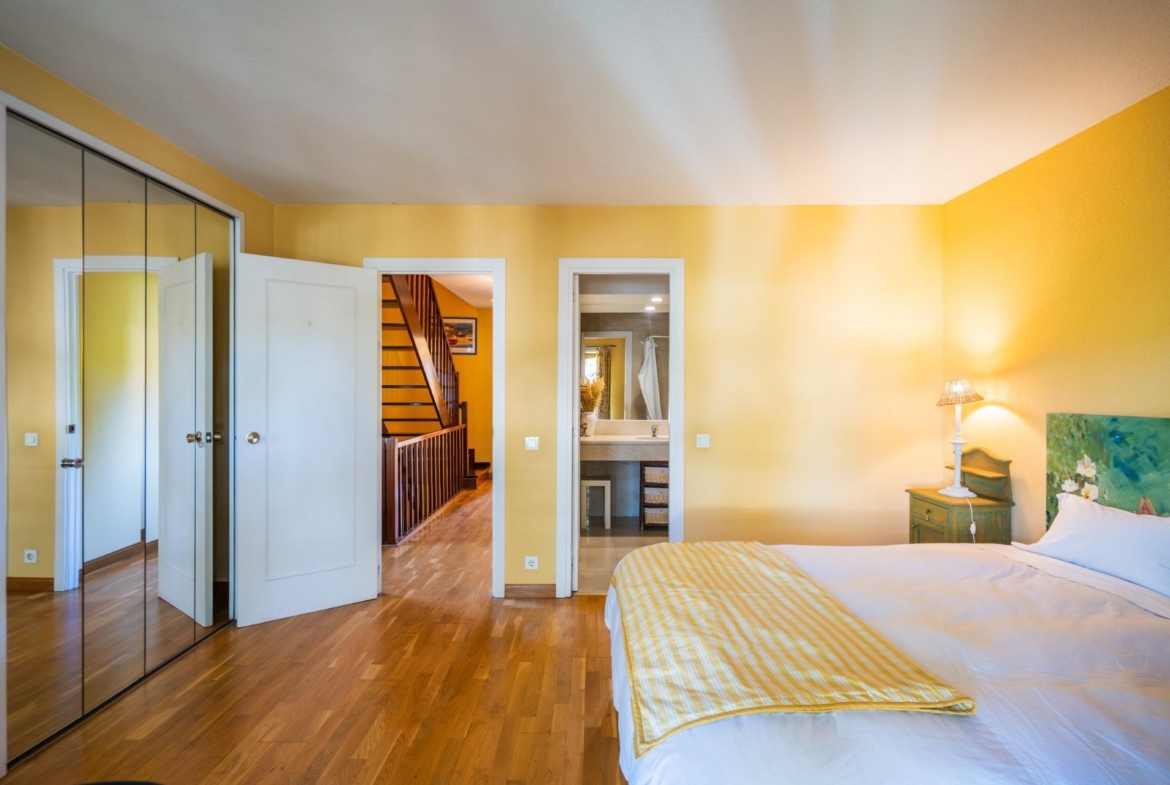 EXCLUSIVO CHALET EN URBANIZACIÓN PREMIUM CON CLUB SOCIAL Y SEGURIDAD 24H EN BECERRIL DE LA SIERRA
