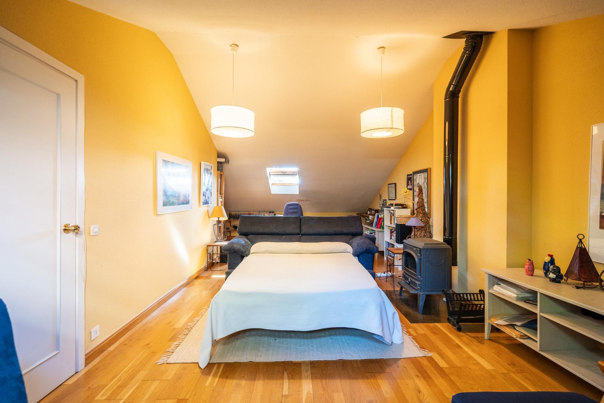 40-49 EXCLUSIVO CHALET EN URBANIZACIÓN PREMIUM CON CLUB SOCIAL Y SEGURIDAD 24H EN BECERRIL DE LA SIERRA
