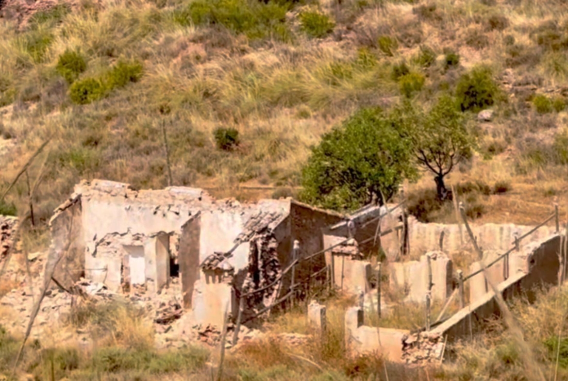 ^**^FINCA RÚSTICA DE MÁS DE 2.500.000 M² CON POSIBILIDAD DE RECONSTRUCCIÓN DE VIVIENDAS DE MÁS DE 600 M² EXISTENTES, ENTRE LORCA Y ÁGUILAS, MURCIA. VISTAS AL MAR^**^ .