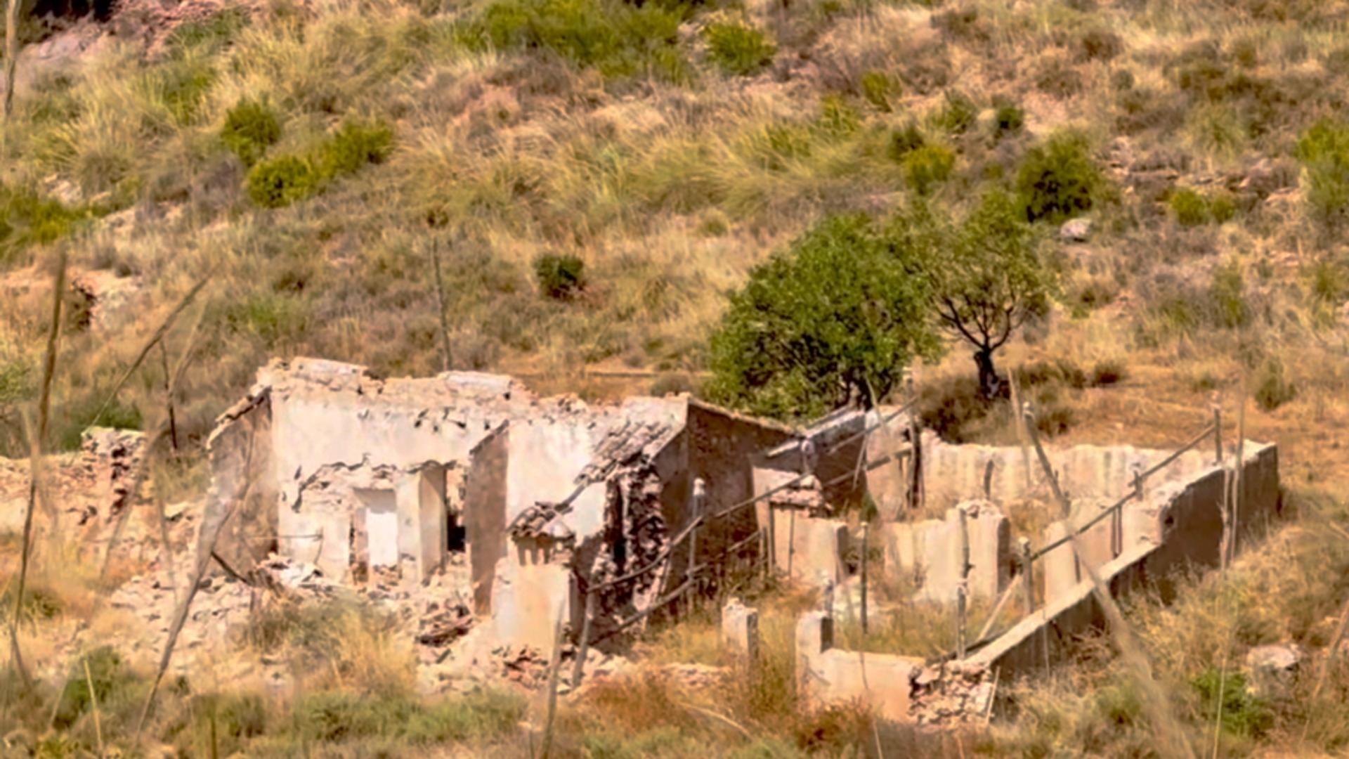 ^**^FINCA RÚSTICA DE MÁS DE 2.500.000 M² CON POSIBILIDAD DE RECONSTRUCCIÓN DE VIVIENDAS DE MÁS DE 600 M² EXISTENTES, ENTRE LORCA Y ÁGUILAS, MURCIA. VISTAS AL MAR^**^ .