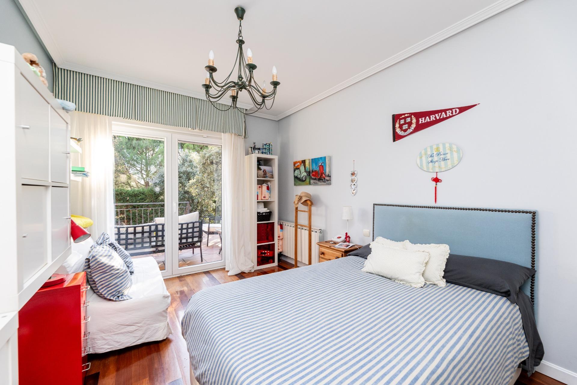38-20 EXCLUSIVA VILLA EN LA BERZOSA