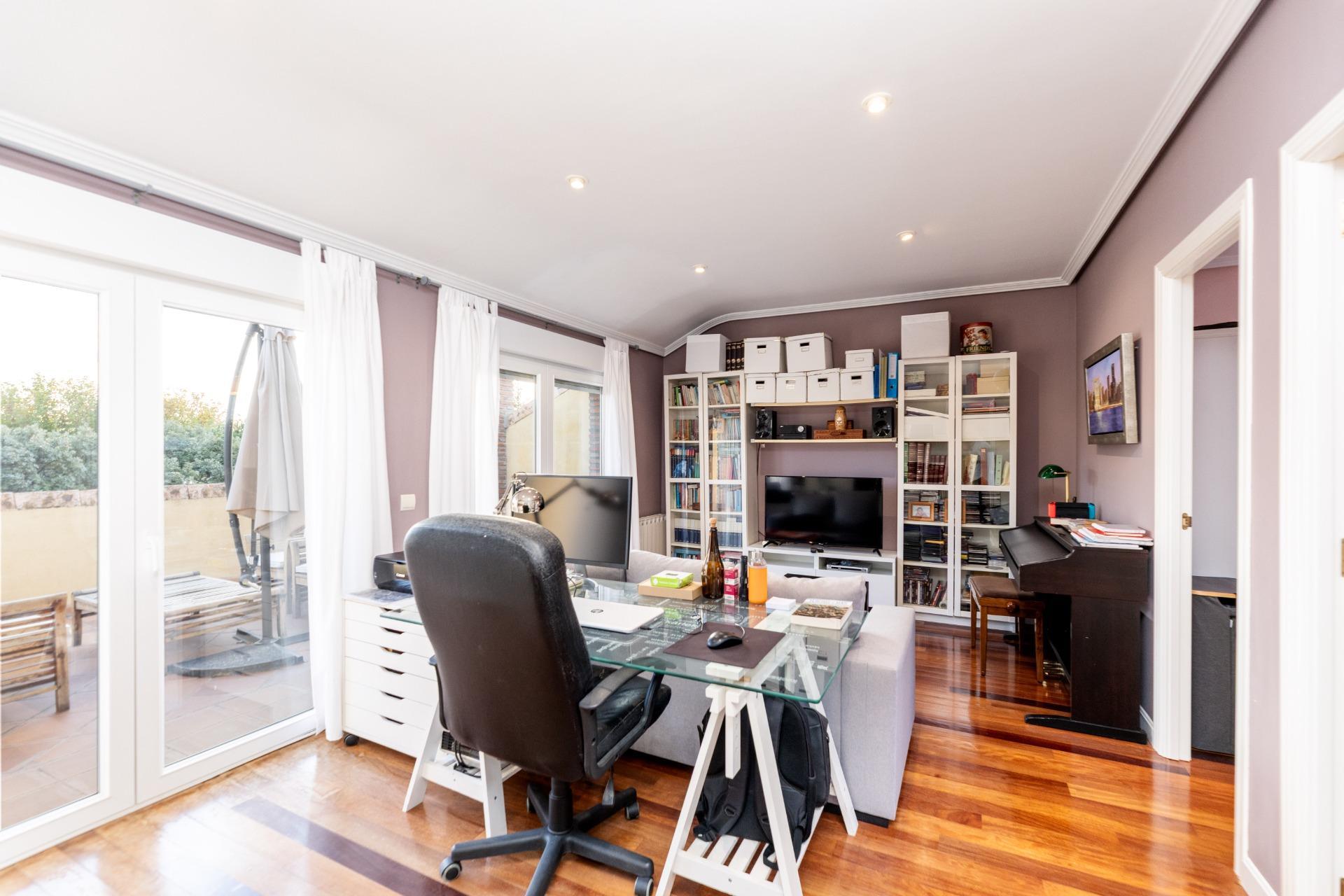 38-36 EXCLUSIVA VILLA EN LA BERZOSA