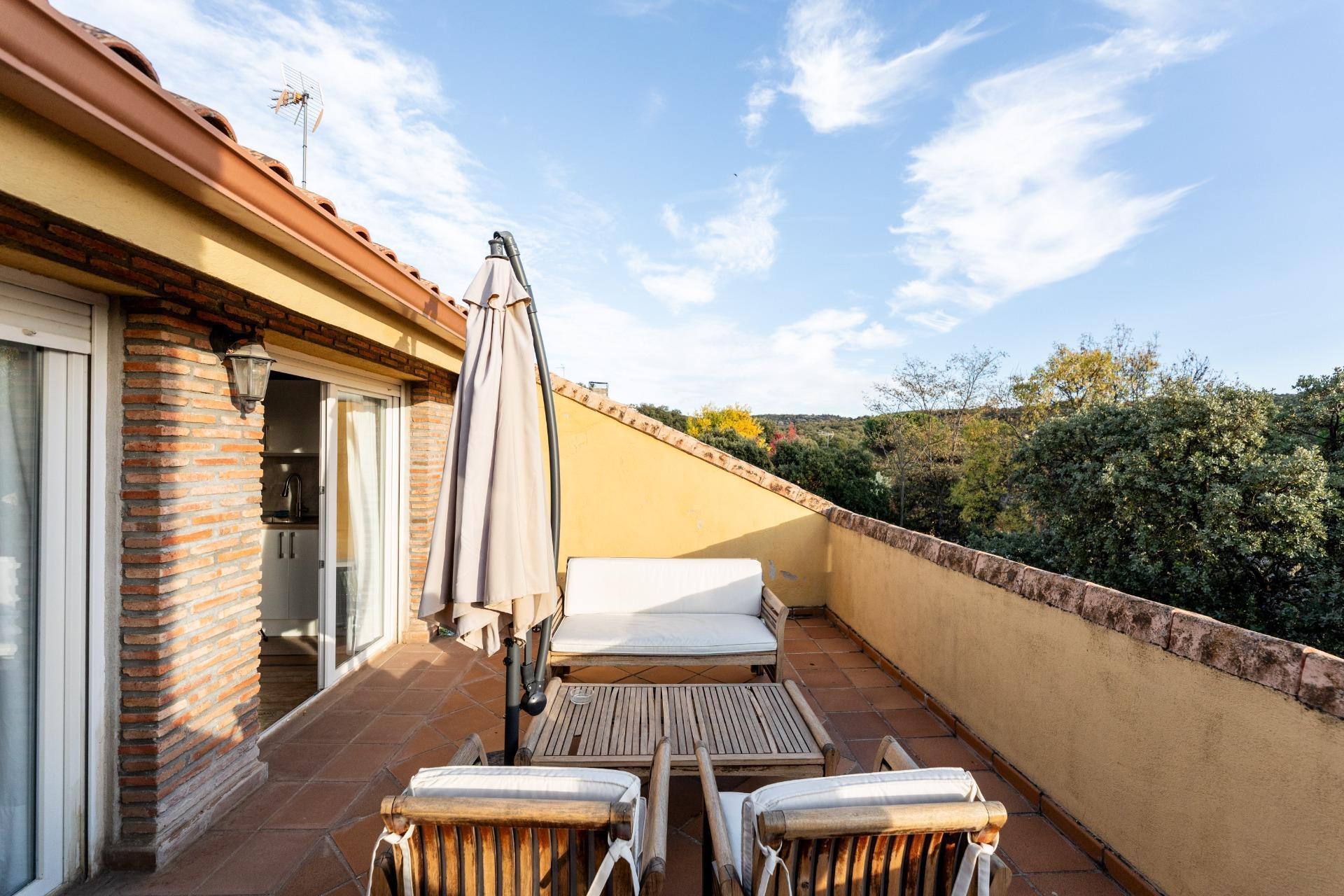 38-38 EXCLUSIVA VILLA EN LA BERZOSA