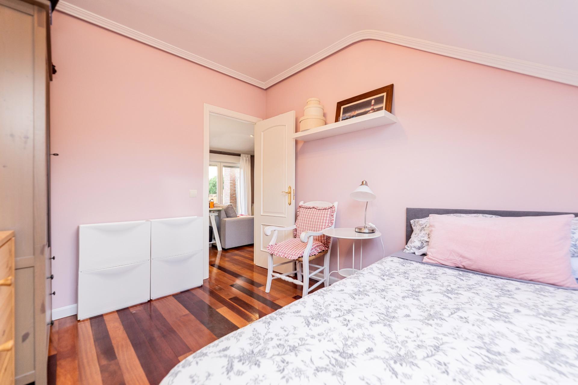 38-44 EXCLUSIVA VILLA EN LA BERZOSA