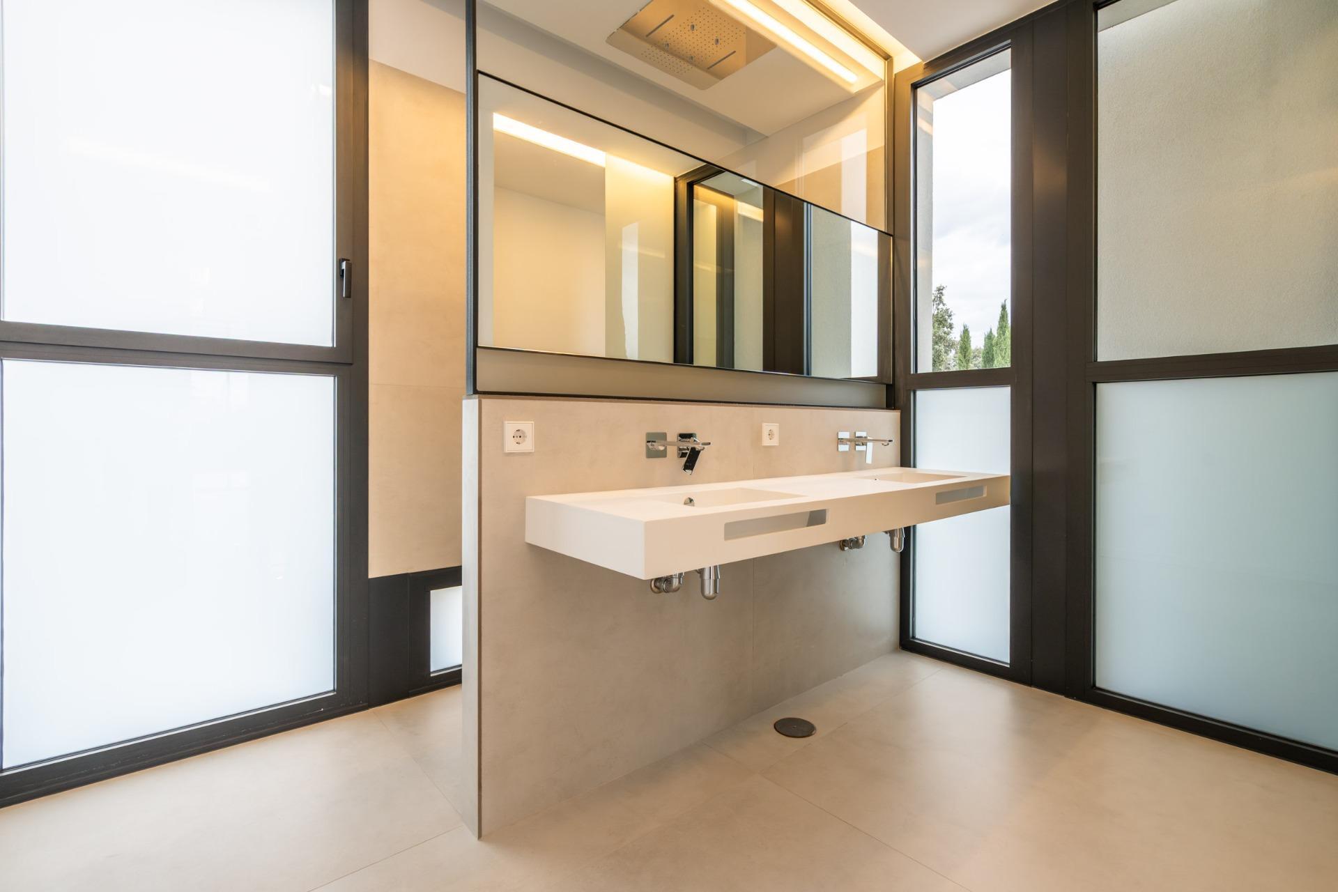 33-47 ^**^MAGNÍFICO CHALET INDEPENDIENTE DE LUJO EN LA ZONA MÁS EXCLUSIVA DE LAS ROZAS – CLUB DE GOLF^**^ Exclusiva vivienda de lujo totalmente a estrenar, situada en una de las zonas más prestigiosas