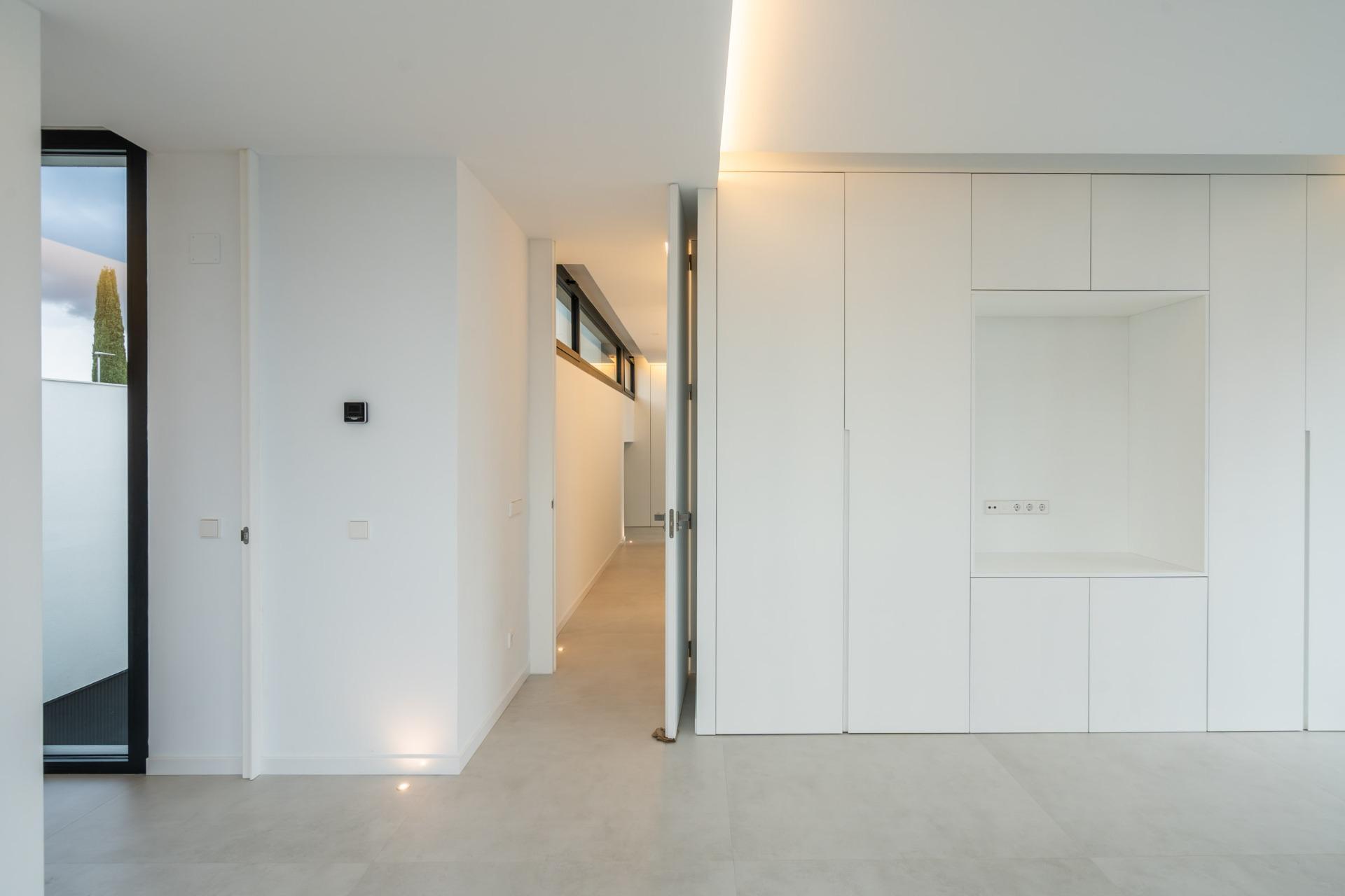 33-48 ^**^MAGNÍFICO CHALET INDEPENDIENTE DE LUJO EN LA ZONA MÁS EXCLUSIVA DE LAS ROZAS – CLUB DE GOLF^**^ Exclusiva vivienda de lujo totalmente a estrenar, situada en una de las zonas más prestigiosas