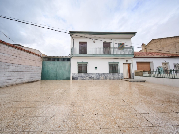 Casa con Terreno Fuente Vaqueros