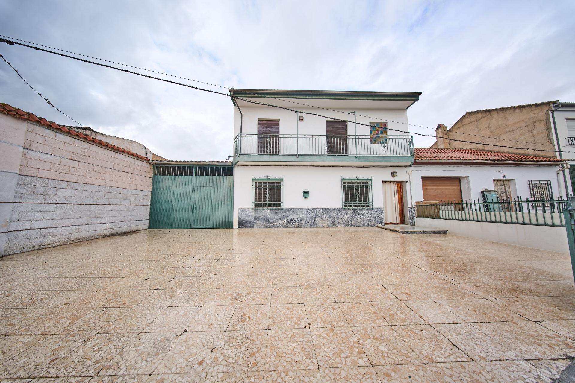 Casa con Terreno Fuente Vaqueros