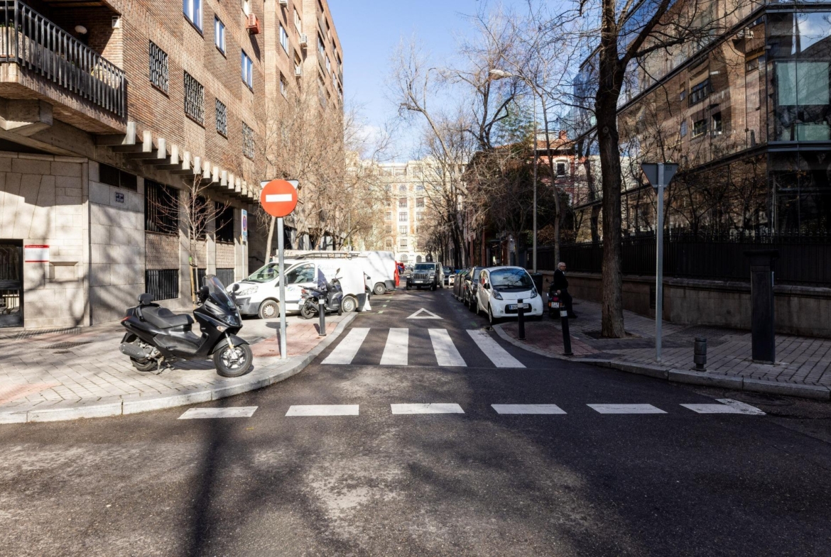 Oficina Barrio Almagro.