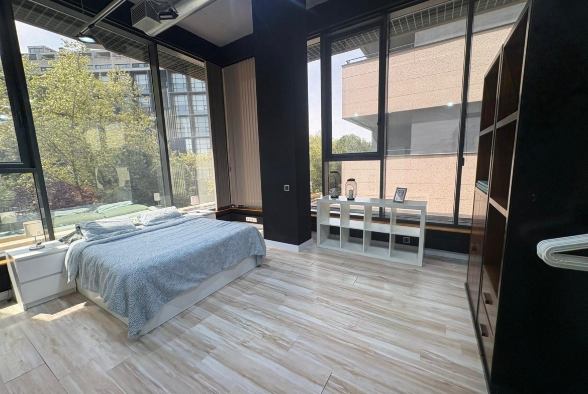 Loft de diseño exclusivo con doble garaje en San Sebastián de los Reyes