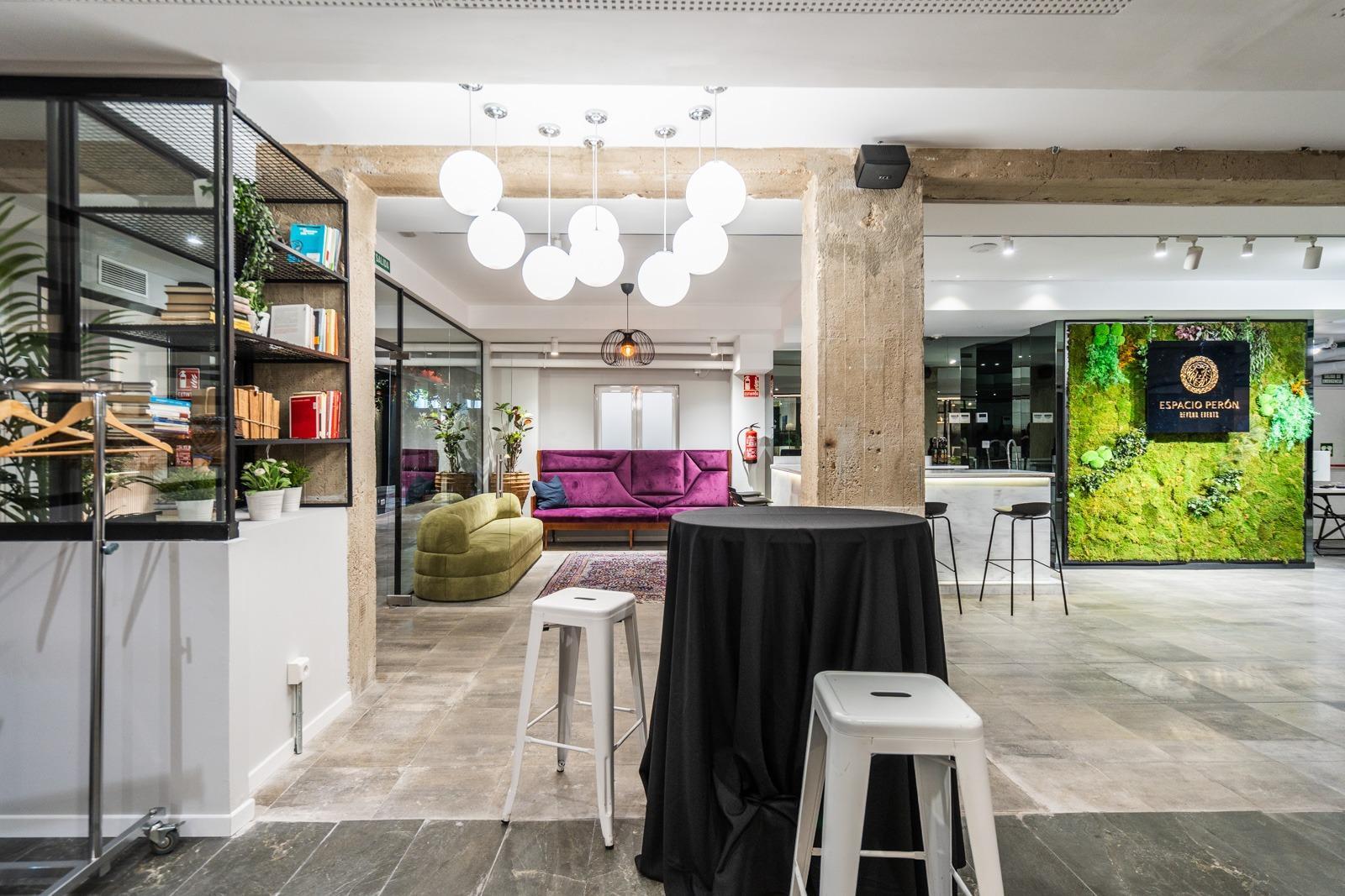 22-32 ^**^IMPRESIONANTE LOCAL EN ALQUILER EN ZONA CASTELLANA^**^ Ponemos a tu disposición un espacio excepcional ubicado en una de las zonas más cotizadas de Madrid. Se trata de un local prime de más de