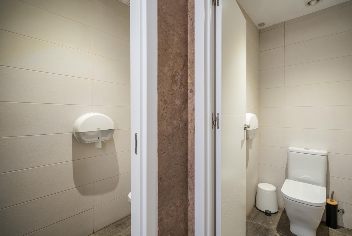 ^**^IMPRESIONANTE LOCAL EN ALQUILER EN ZONA CASTELLANA^**^  Ponemos a tu disposición un espacio excepcional ubicado en una de las zonas más cotizadas de Madrid. Se trata de un local prime de más de