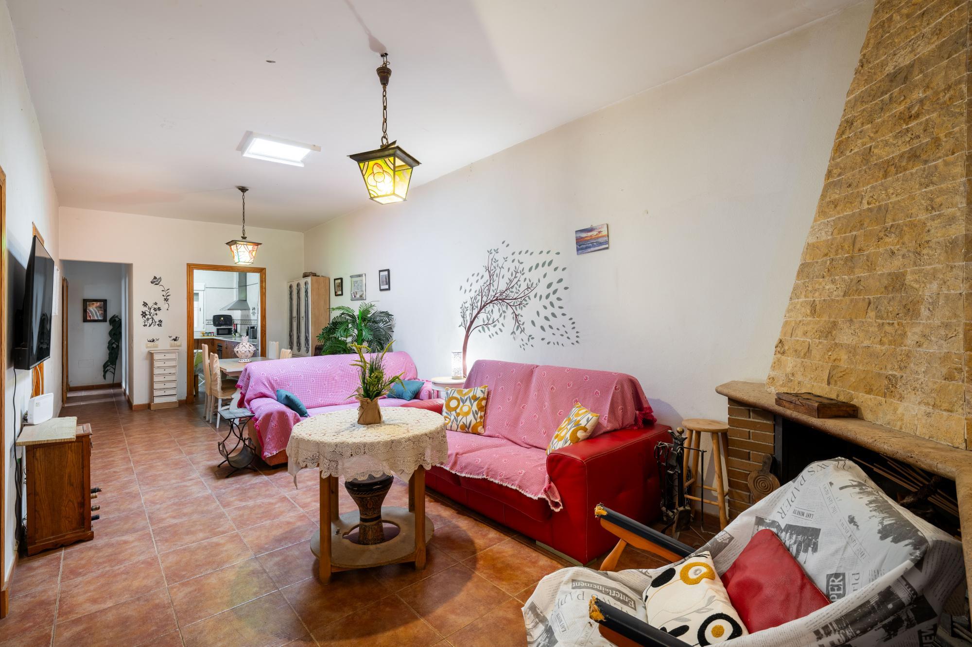 a1769445483.9845 Casa con terreno en Huéchar
