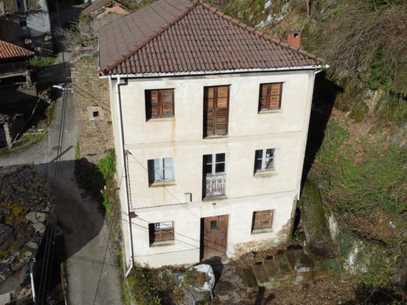 CASA A LA VENTA EN MURIAS DE ALLER
