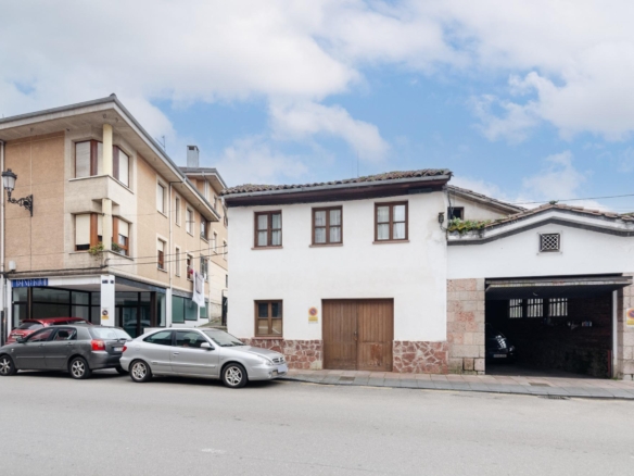 Adosado en Cangas de Onís