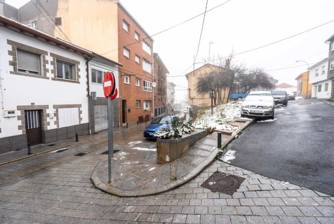 TERRENO 100% URBANIZABLE EN PLENO CENTRO DE GUADARRAMA