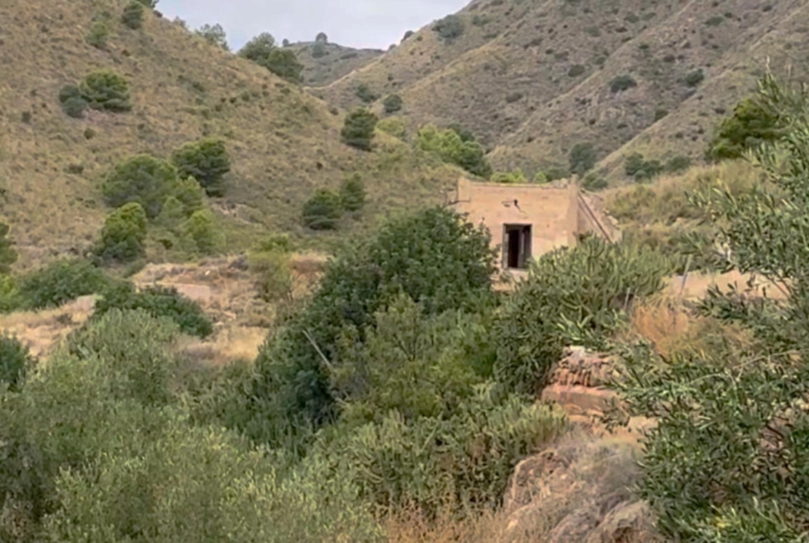^^FINCA RÚSTICA DE MÁS DE 2.500.000 M² EN ALQUILER CON OPCIÓN A COMPRA, CON POSIBILIDAD DE RECONSTRUCCIÓN DE VIVIENDAS DE MÁS DE 600 M², ENTRE LORCA Y ÁGUILAS, MURCIA. VISTAS AL MAR^^ Se ofrec
