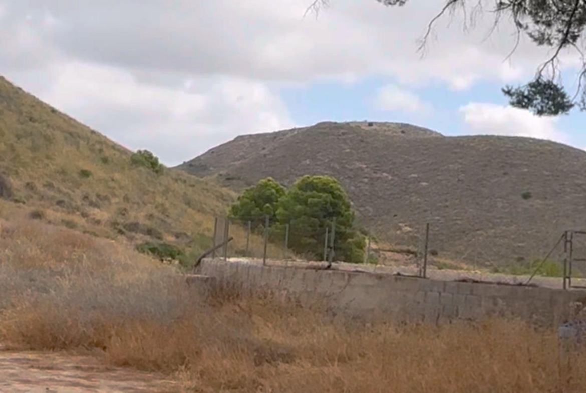 ^^FINCA RÚSTICA DE MÁS DE 2.500.000 M² EN ALQUILER CON OPCIÓN A COMPRA, CON POSIBILIDAD DE RECONSTRUCCIÓN DE VIVIENDAS DE MÁS DE 600 M², ENTRE LORCA Y ÁGUILAS, MURCIA. VISTAS AL MAR^^ Se ofrec