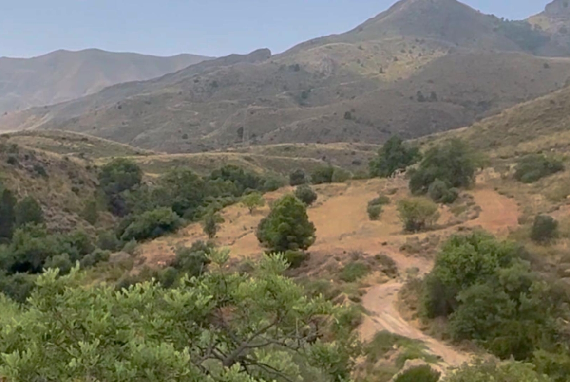 ^^FINCA RÚSTICA DE MÁS DE 2.500.000 M² EN ALQUILER CON OPCIÓN A COMPRA, CON POSIBILIDAD DE RECONSTRUCCIÓN DE VIVIENDAS DE MÁS DE 600 M², ENTRE LORCA Y ÁGUILAS, MURCIA. VISTAS AL MAR^^ Se ofrec