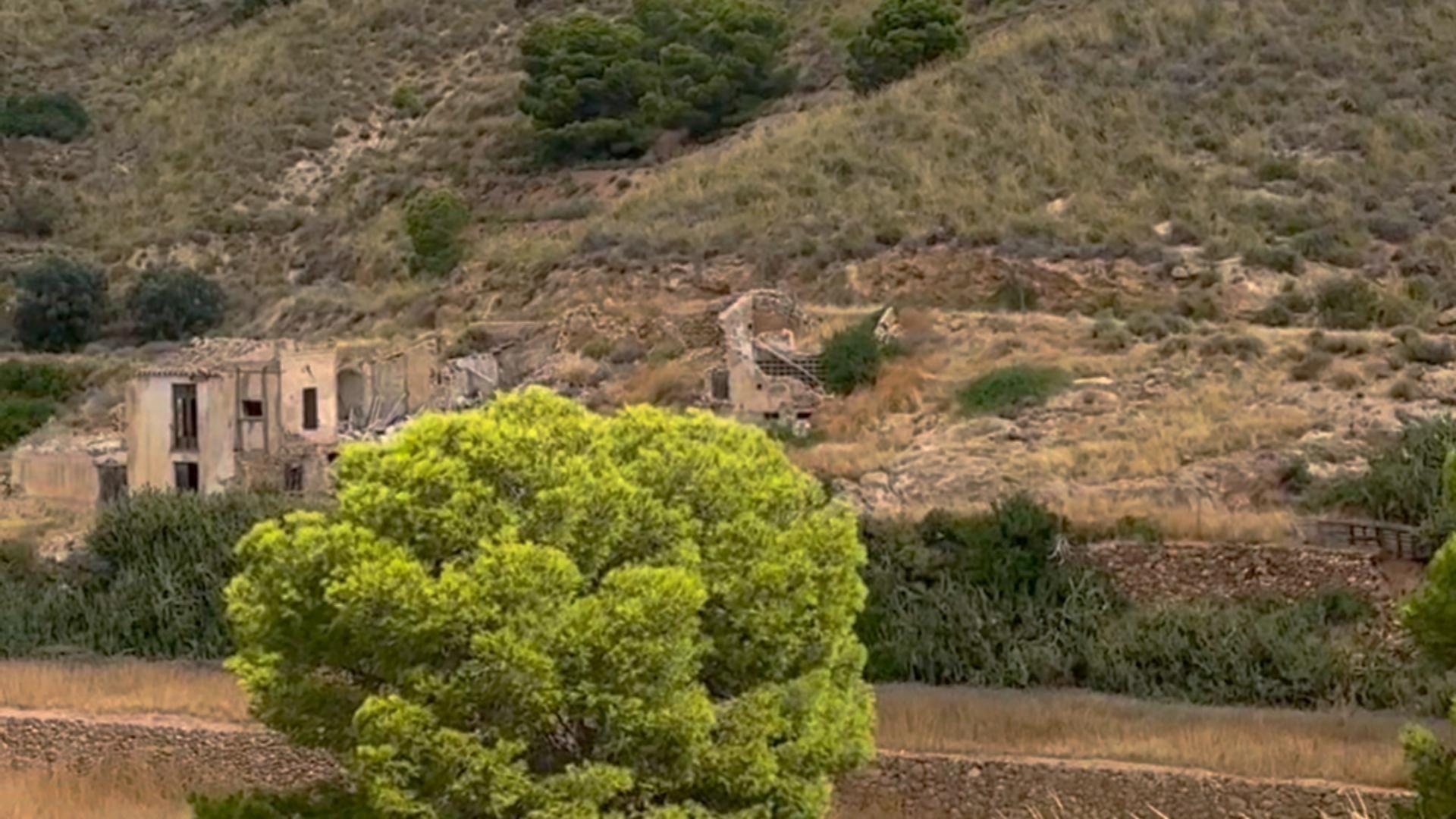 18-42 ^^FINCA RÚSTICA DE MÁS DE 2.500.000 M² EN ALQUILER CON OPCIÓN A COMPRA, CON POSIBILIDAD DE RECONSTRUCCIÓN DE VIVIENDAS DE MÁS DE 600 M², ENTRE LORCA Y ÁGUILAS, MURCIA. VISTAS AL MAR^^ Se ofrec