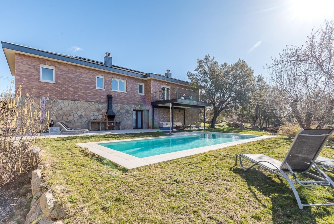 Chalet independiente en una sola planta.