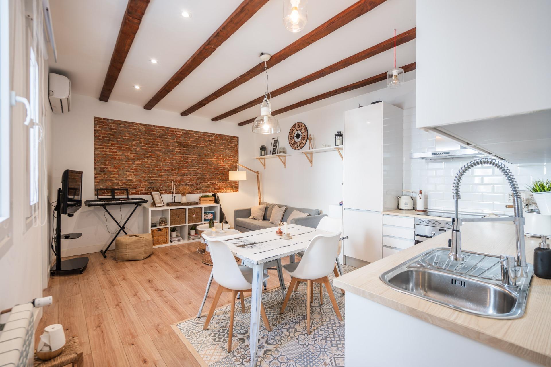 18-15 PRECIOSO PISO TOTALMENTE REFORMADO EN CASTILLEJOS JUNTO A PLAZA DE CASTILLA