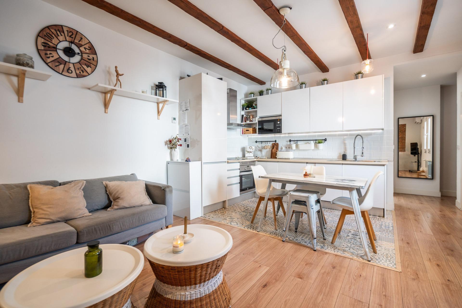 18-26 PRECIOSO PISO TOTALMENTE REFORMADO EN CASTILLEJOS JUNTO A PLAZA DE CASTILLA