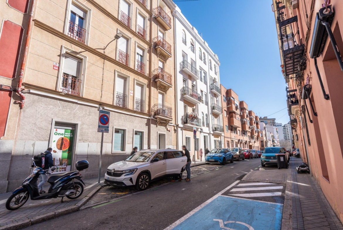 PRECIOSO PISO TOTALMENTE REFORMADO EN CASTILLEJOS JUNTO A PLAZA DE CASTILLA