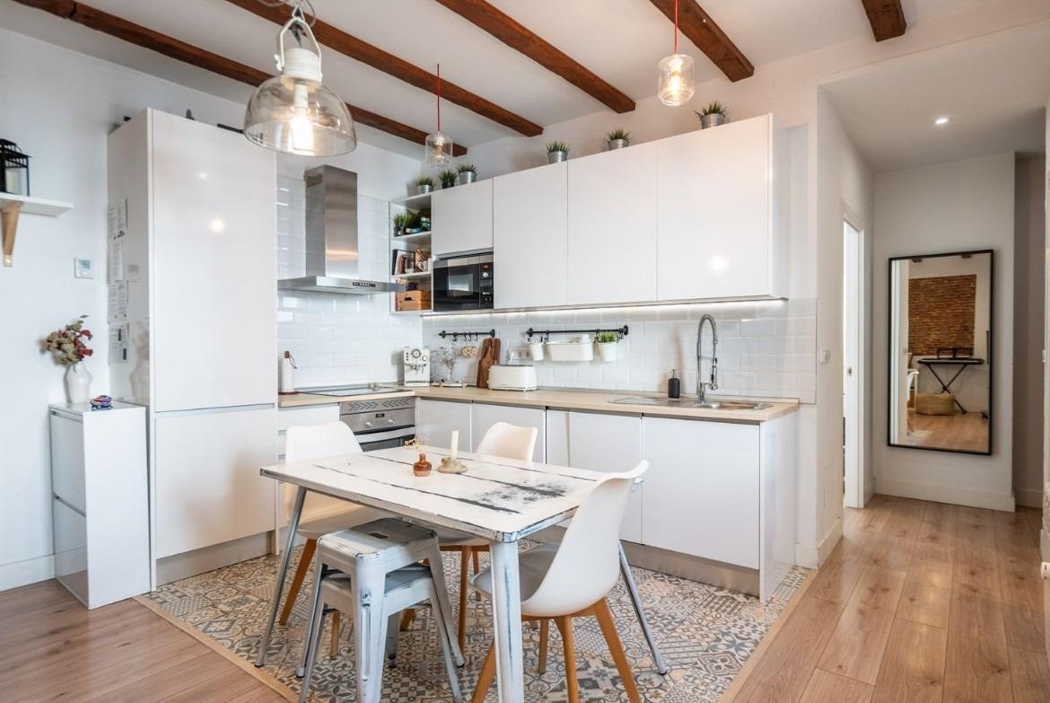 PRECIOSO PISO TOTALMENTE REFORMADO EN CASTILLEJOS JUNTO A PLAZA DE CASTILLA
