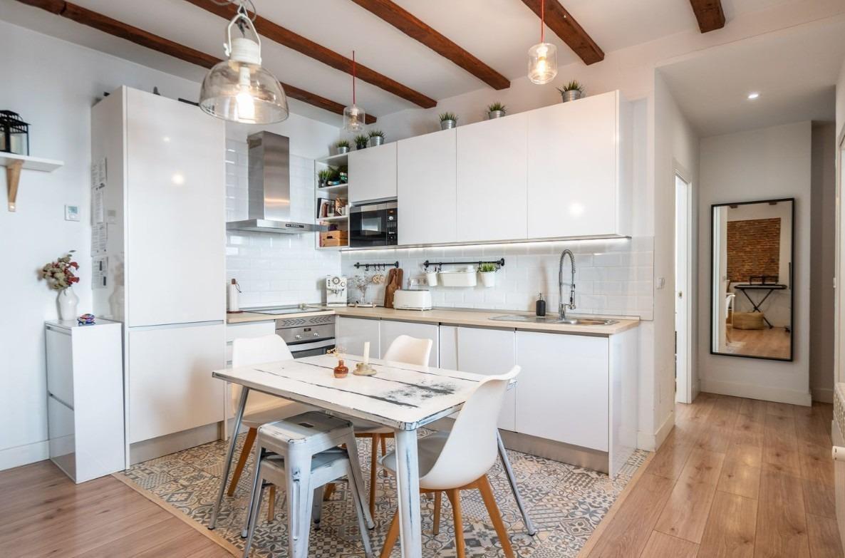 18-36 PRECIOSO PISO TOTALMENTE REFORMADO EN CASTILLEJOS JUNTO A PLAZA DE CASTILLA