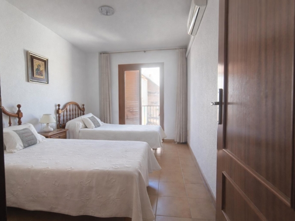 Casa con encanto en Sot de Ferrer: Calidad, amplitud y ubicación estratégica