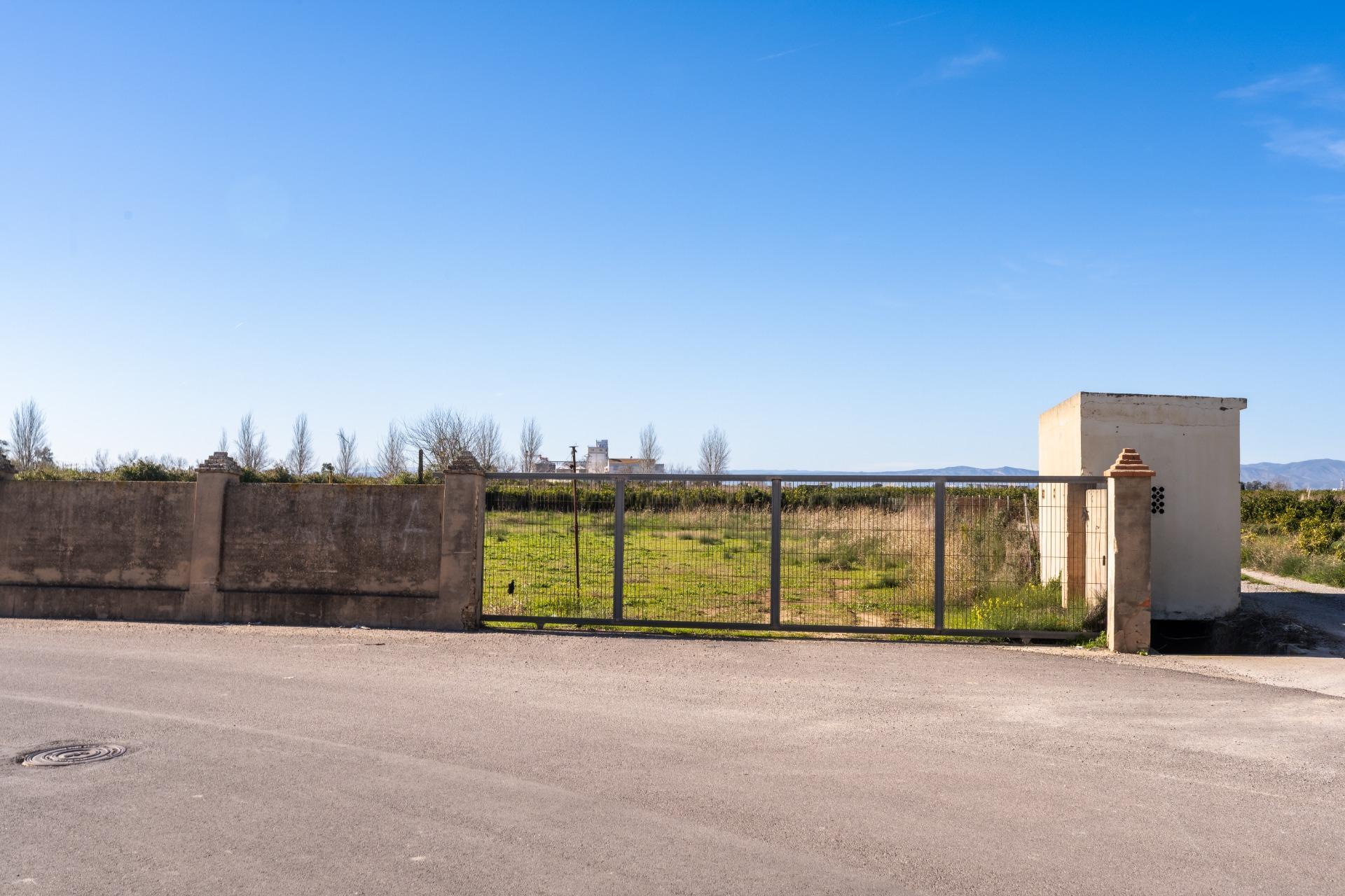 1-2 Parcela industrial en venta en Polígono – Albalat de la Ribera (Valencia)