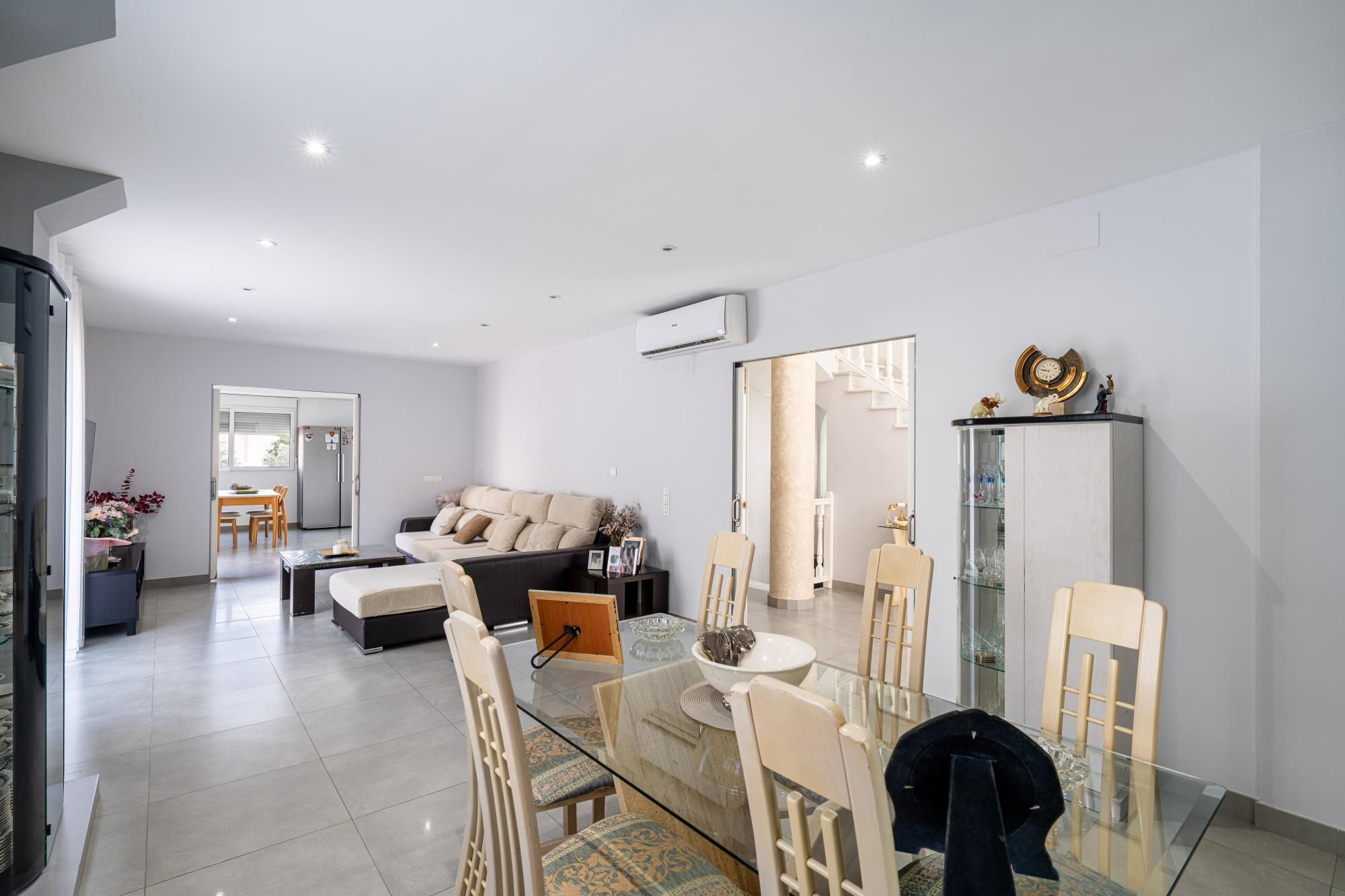 Chalet con piscina privada en Aguadulce