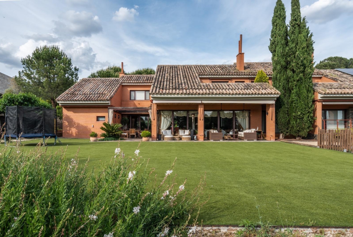 CHALET INDEPENDIENTE DE LUJO EN EL GOLF DE LAS ROZAS