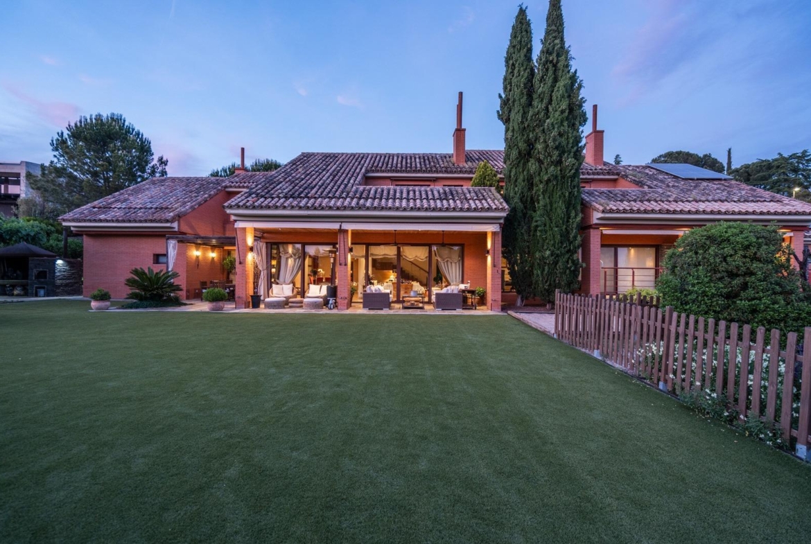 CHALET INDEPENDIENTE DE LUJO EN EL GOLF DE LAS ROZAS